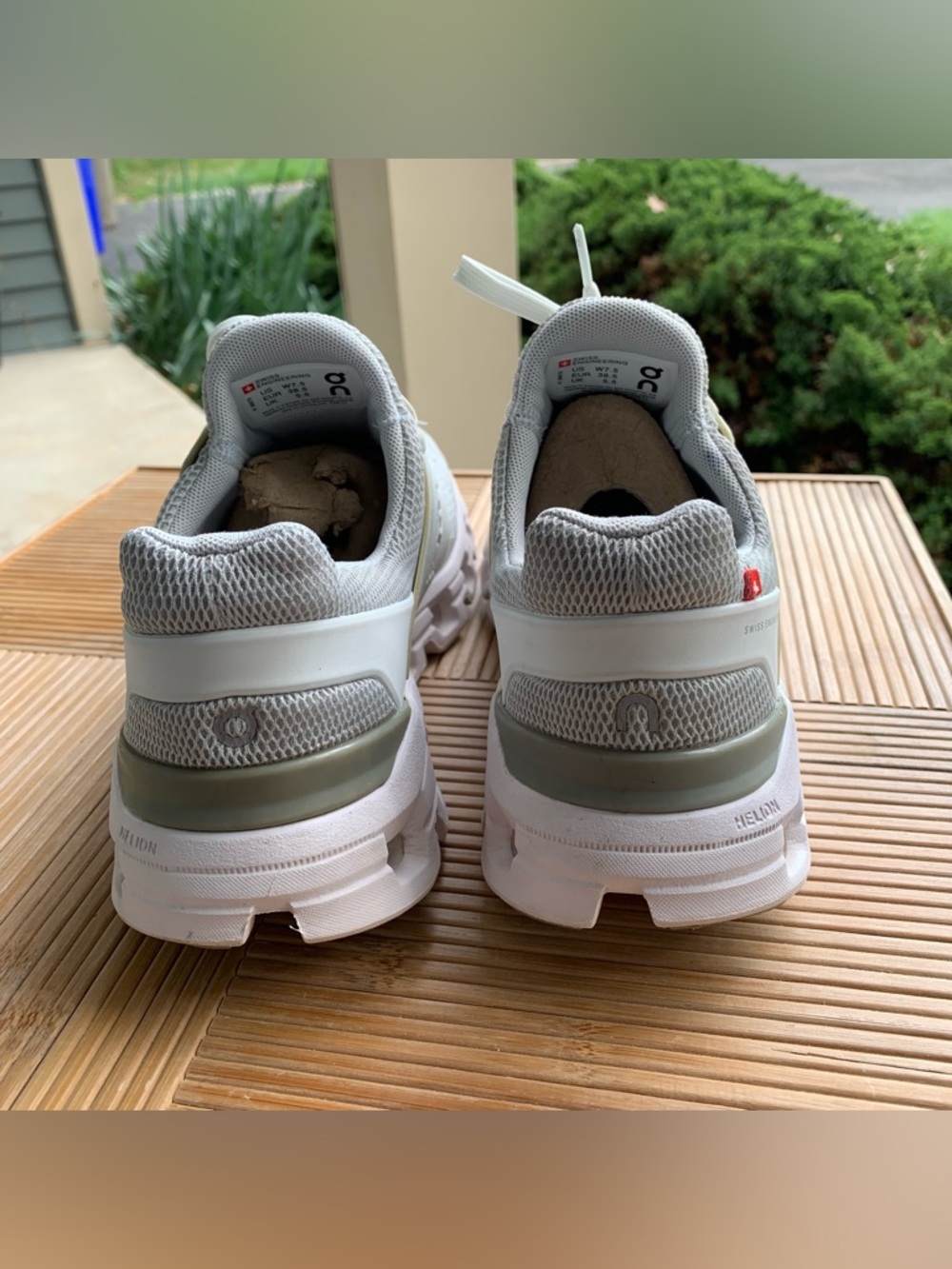 On Running Cloudswift Women’s Athletic Shoes - Picture 7 of 16